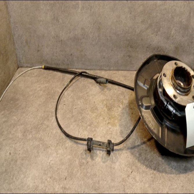 Moyeu arg occasion B.M.W. SERIE 3 V Phase 2 09-2008->12-2011 318i 143ch 33416762317 1