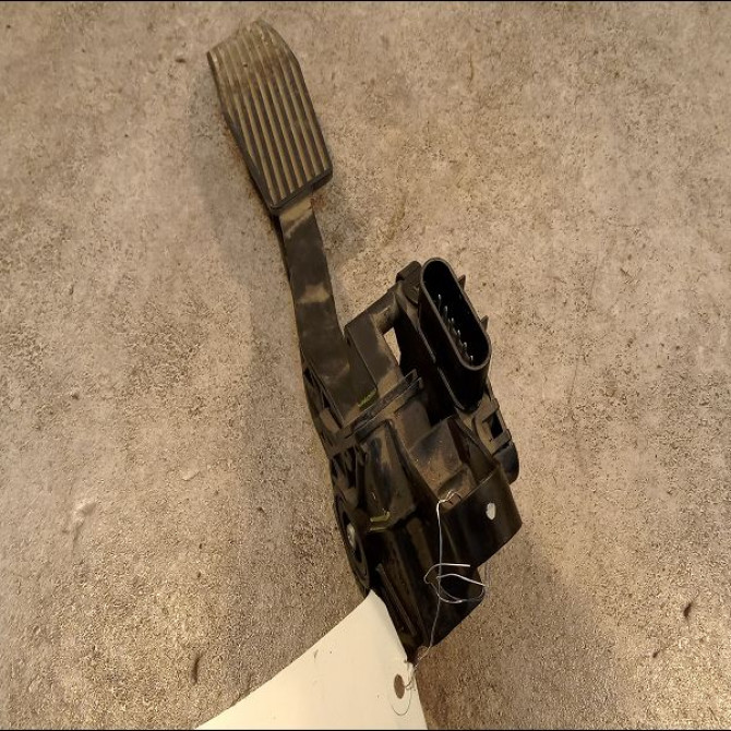 Potentiometre accelerateur occasion OPEL MERIVA II Phase 1 09-2010->03-2014 1.7 CDTI 110ch 2