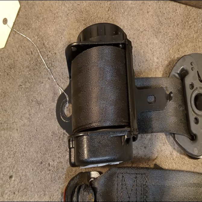 Ceinture arrière droite occasion KIA VENGA Phase 1 04-1995->04-1999 1.6 CRDI 115ch 898201P000EQ 2