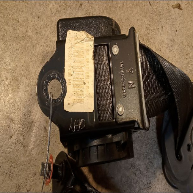 Ceinture arrière droite occasion KIA VENGA Phase 1 04-1995->04-1999 1.6 CRDI 115ch 898201P000EQ 3