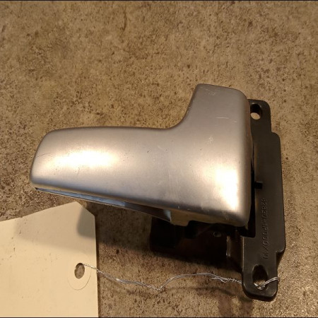 Poignee int porte avd occasion KIA VENGA Phase 1 04-1995->04-1999 1.6 CRDI 115ch 826201P000NZ