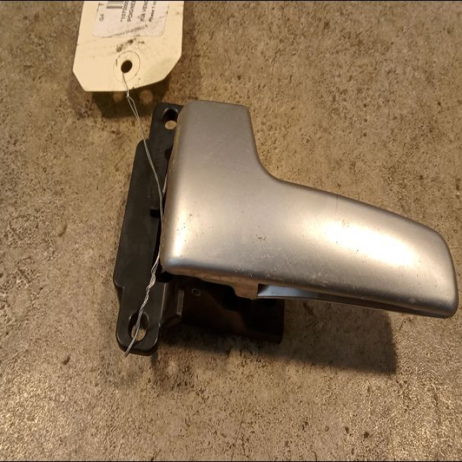 Poignee int porte arg occasion KIA VENGA Phase 1 04-1995->04-1999 1.6 CRDI 115ch 826101P000NZ 1