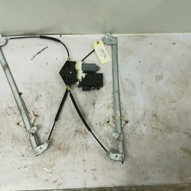 Mecanisme+moteur leve-glace avg occasion CITROEN C8 Phase 1 06-2002->... 2.2 HDi 16v 130ch 9221L4 2