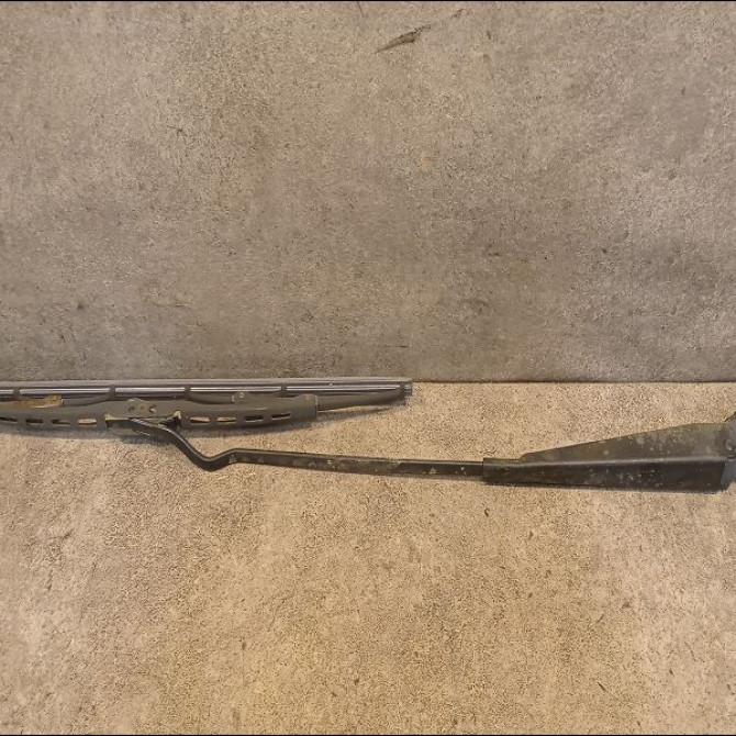 Bras essuie-glace avant droit occasion RENAULT CLIO I Phase 1 06-1990->03-1994 1.9 D 7701039616 1