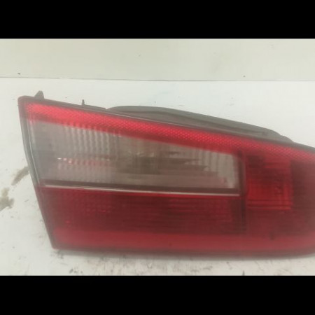 Feu arrière interieur gauche occasion RENAULT LAGUNA II Phase 1 11-2000->03-2005 1.9 DCI 110ch 8200002475