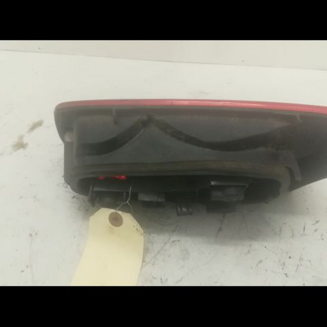 Feu arrière interieur gauche occasion RENAULT LAGUNA II Phase 1 11-2000->03-2005 1.9 DCI 110ch 8200002475 2