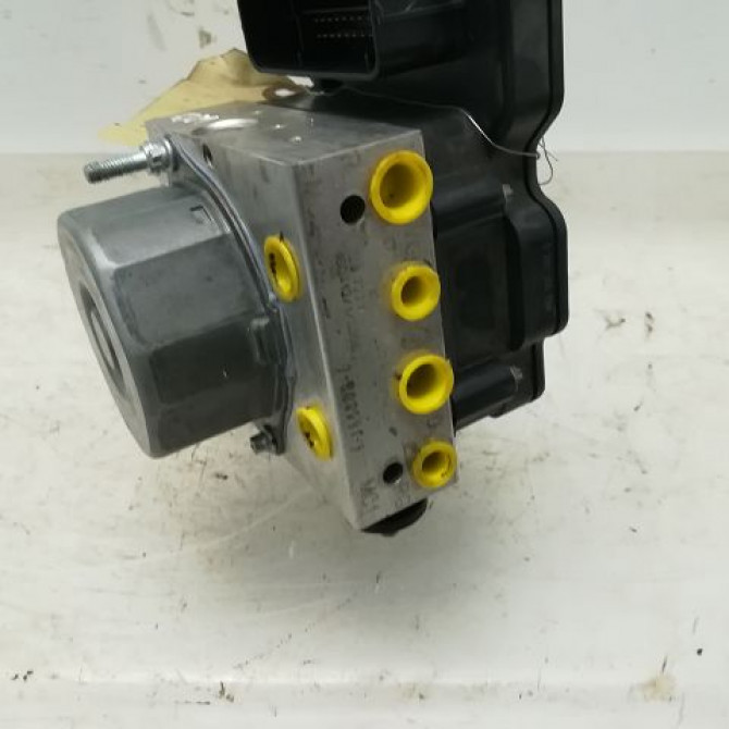 Unité hydraulique ABS occasion RENAULT CAPTUR Phase 1 02-2013->... 1.2i 118 16V 476607745R 4