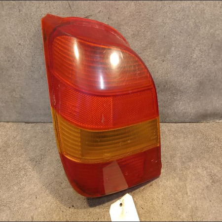 Feu arrière gauche occasion FORD FIESTA III Phase 1 03-1989->01-1994 1.1i