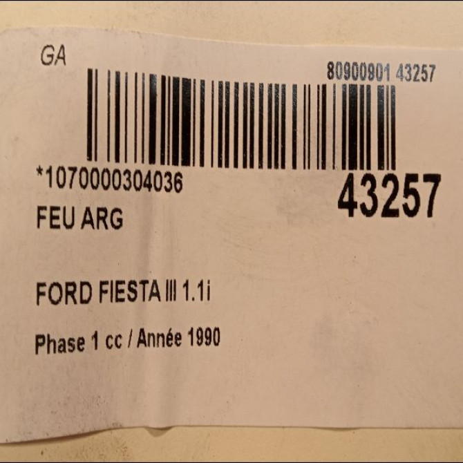 Feu arrière gauche occasion FORD FIESTA III Phase 1 03-1989->01-1994 1.1i 3