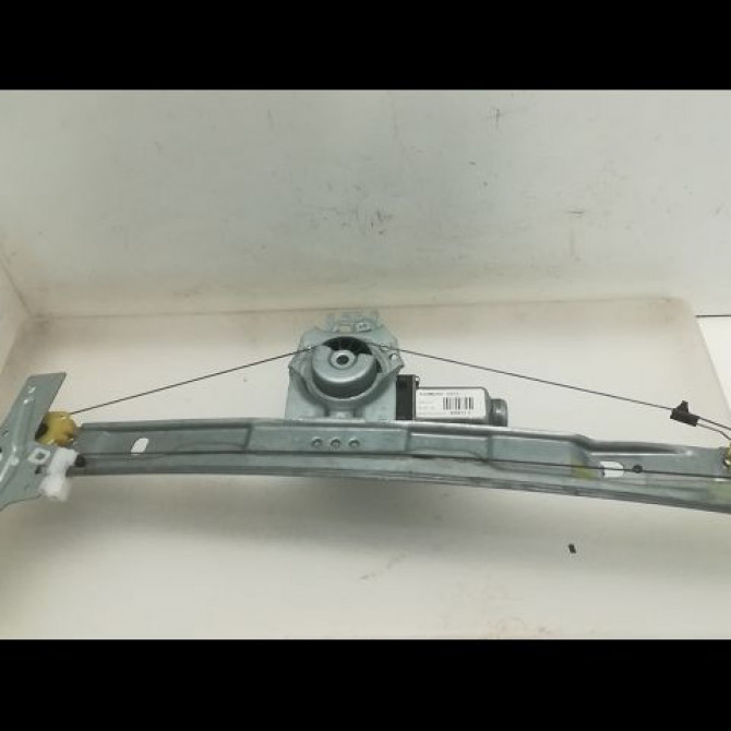 Mecanisme + moteur lève-glace avant droit occasion PEUGEOT 207 Phase 1 04-2006->06-2013 1.4 HDI 9222FS 4