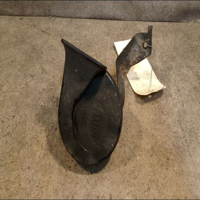 Klaxon  / avertisseur occasion FIAT PUNTO II Phase 1 10-1999->05-2003 1.9 D 60ch 46527919 1