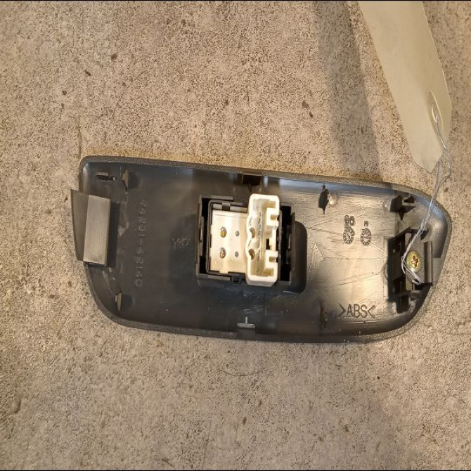 Commande lève-glace porte avant droite occasion TOYOTA RAV4 II Phase 2 10-2003->12-2005 115 D-4D 2