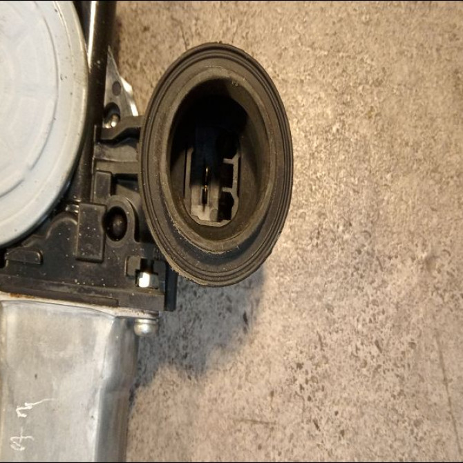 Mecanisme + moteur lève-glace avant droit occasion TOYOTA RAV4 II Phase 2 10-2003->12-2005 115 D-4D 6980142050 3