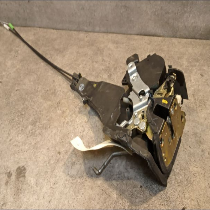 Serrure porte arg occasion TOYOTA RAV4 II Phase 2 10-2003->12-2005 115 D-4D 6934042060 1