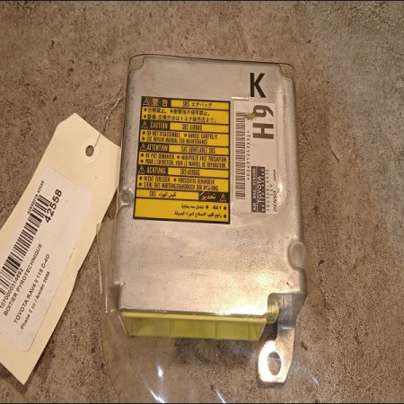 Boitier pyrotechnique occasion TOYOTA RAV4 II Phase 2 10-2003->12-2005 115 D-4D 8917042160