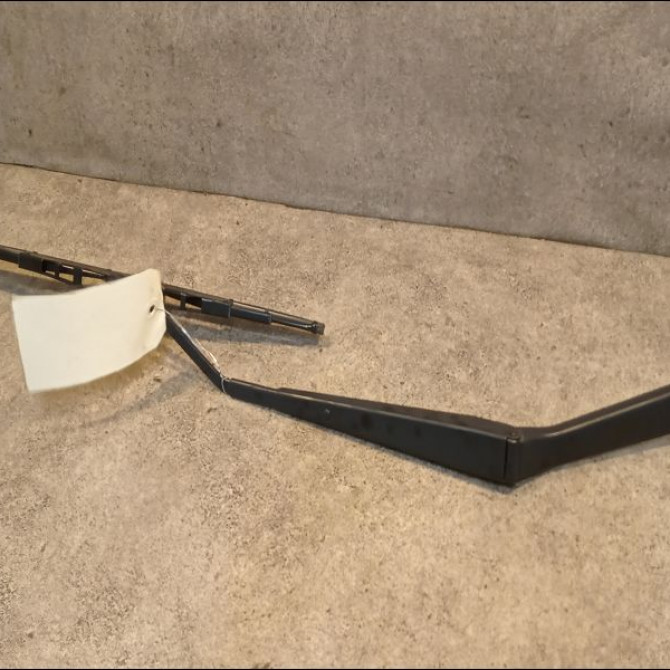 Bras essuie-glace avant droit occasion TOYOTA RAV4 II Phase 2 10-2003->12-2005 115 D-4D 8522142090 1