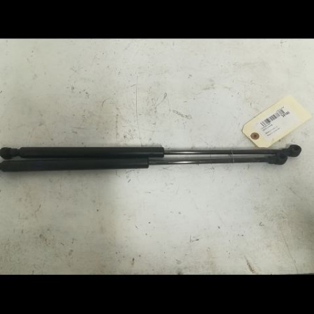 Verin droit hayon occasion RENAULT CLIO I Phase 2 03-1994->03-1996 1.2 7700800311