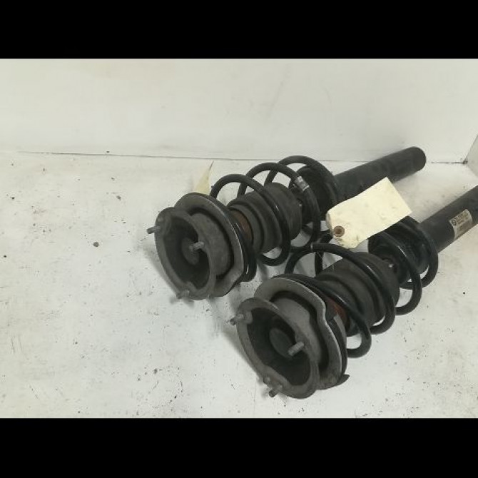 Amortisseur avant droit occasion B.M.W. SERIE 3 V Phase 1 03-2005->09-2008 318i 129ch 31316786008 2