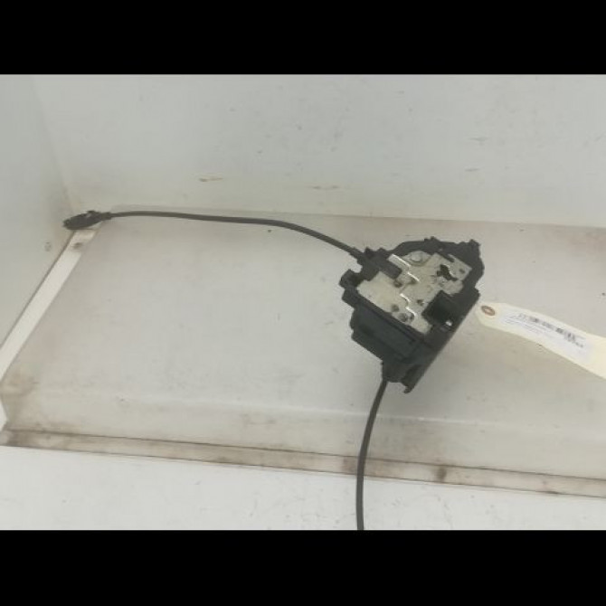 Serrure porte arg occasion RENAULT MEGANE III Phase 2 01-2012->06-2014 1.5 DCI 110ch 825030002R 1