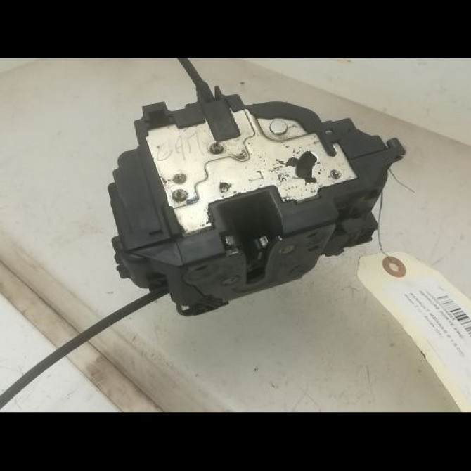 Serrure porte arg occasion RENAULT MEGANE III Phase 2 01-2012->06-2014 1.5 DCI 110ch 825030002R 2