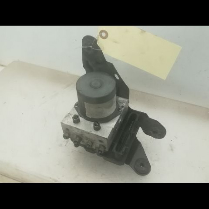 Unité hydraulique ABS occasion RENAULT SCENIC II Phase 1 03-2004->09-2006 1.9 DCI 120ch 7701062137 1