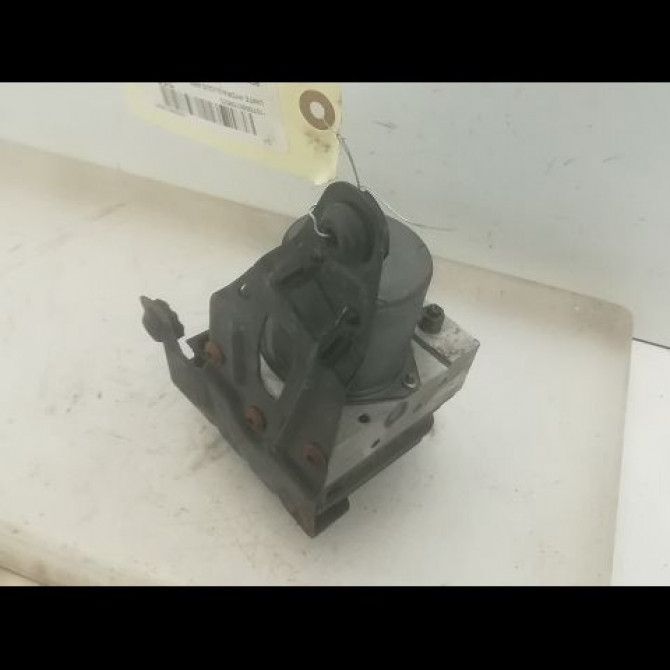 Unité hydraulique ABS occasion RENAULT SCENIC II Phase 1 03-2004->09-2006 1.9 DCI 120ch 7701062137 2