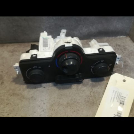 Commande de chauffage occasion RENAULT MEGANE II Phase 1 09-2003->12-2005 1.5 DCI 80ch 7701055145