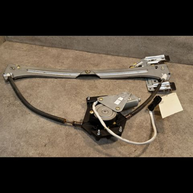 Mecanisme+moteur leve-glace avg occasion CHRYSLER PT CRUISER Phase 1 09-2000->12-2005 2.2 crd 120ch 5017811AC 1