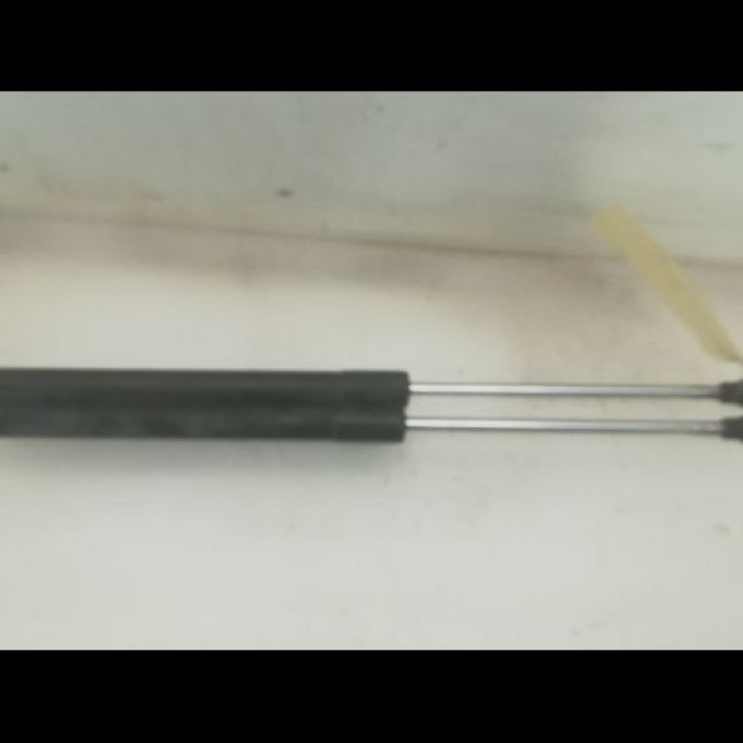 Verin droit hayon occasion RENAULT CLIO III Phase 2 03-2009->12-2014 1.5 DCI 85ch 8200299546 1