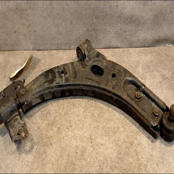 Triangle inf avd occasion KIA CARENS II K2FA34300 1