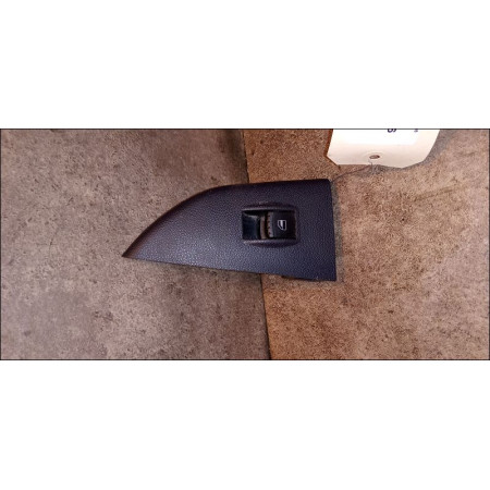 Commande leve-glace porte arrière droite occasion SKODA FABIA I Phase 1 04-1995->04-1999 1.9 TDI 101ch 6Y095985501C