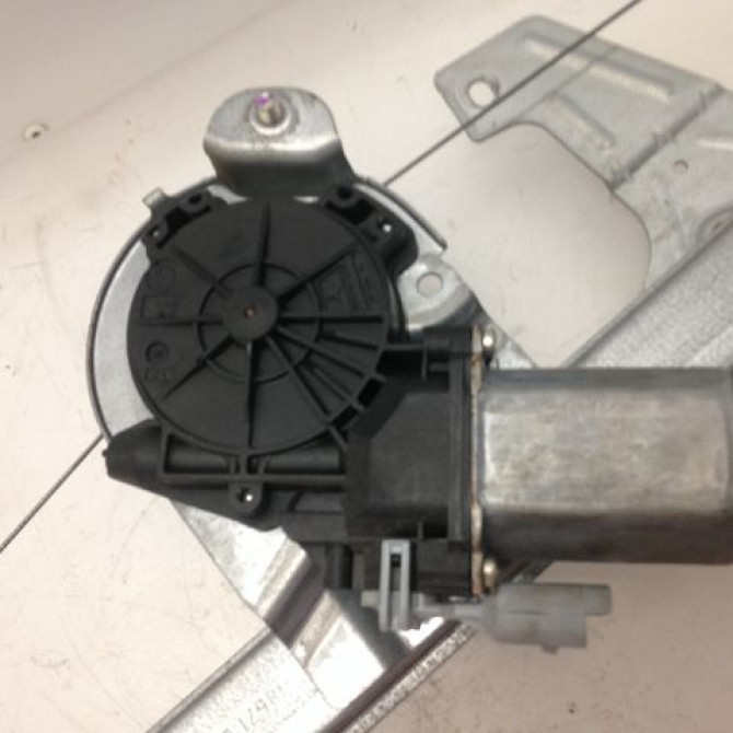 Mecanisme+moteur leve-glace avg occasion TOYOTA AYGO I Phase 1 06-2005->11-2009 698200H020 2