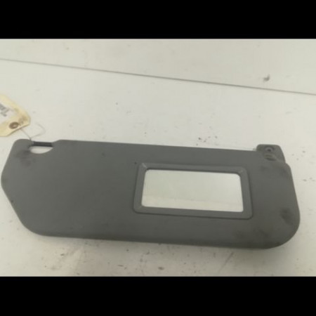 Pare-soleil droit occasion PEUGEOT 106 Phase 2 04-1996->09-2003 1.1i 8143J6