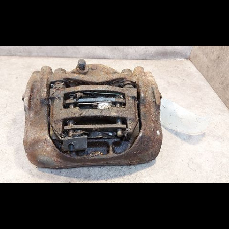 Etrier de frein avant droit occasion VOLKSWAGEN TRANSPORTER IV 701615124X