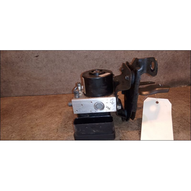 Unité hydraulique ABS occasion TOYOTA YARIS II Phase 1 12-2005->11-2009 1.4 D-4D 440500D060 3