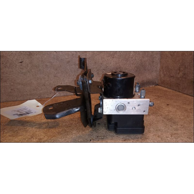 Unité hydraulique ABS occasion TOYOTA YARIS II Phase 1 12-2005->11-2009 1.4 D-4D 440500D060 5