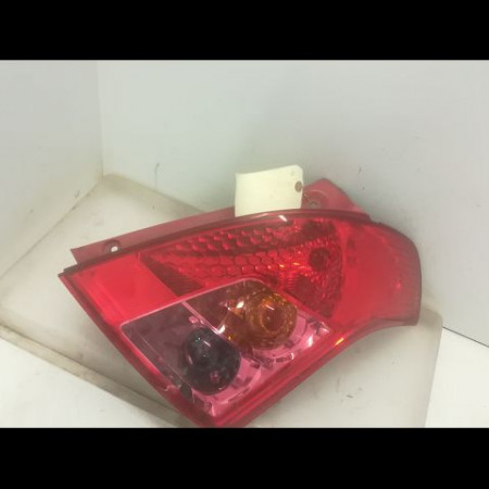 Feu arrière droit occasion SUZUKI SWIFT III Phase 1 03-2005->09-2011 1.3i 90ch 3565062J00