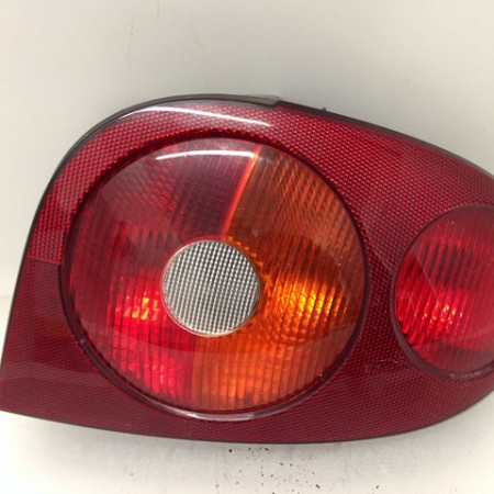 Feu arrière gauche occasion RENAULT MEGANE I Phase 1 11-1995->03-1999 1.6 7700428056