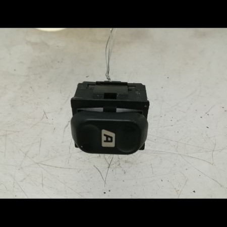 Commande lève-glace porte avant gauche occasion PEUGEOT PARTNER I Phase 2 11-2002->05-2008 6554W4