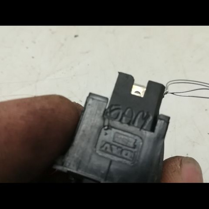 Commande lève-glace porte avant gauche occasion PEUGEOT PARTNER I Phase 2 11-2002->05-2008 6554W4 3