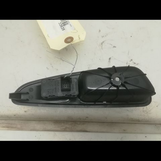 Commande leve-glace porte arrière droite occasion PEUGEOT 308 I Phase 1 09-2007->03-2011 1.6 HDI 16v 90ch 649030 2