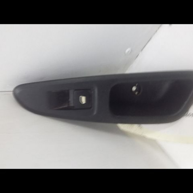 Commande leve-glace porte arrière droite occasion PEUGEOT 308 I Phase 1 SW 05-2008->03-2011 1.6 HDI 110ch 649030 1