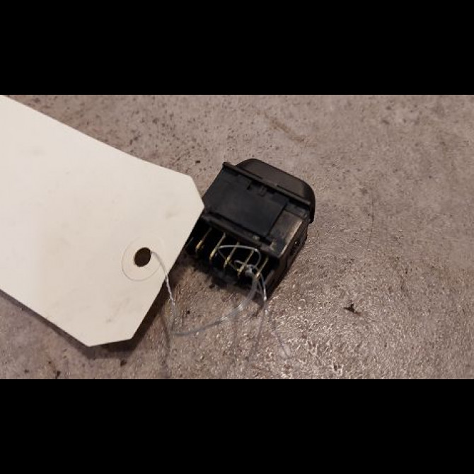 Commande lève-glace porte avant gauche occasion CITROEN BERLINGO I Phase 2 11-2002->10-2010 6554W4 2