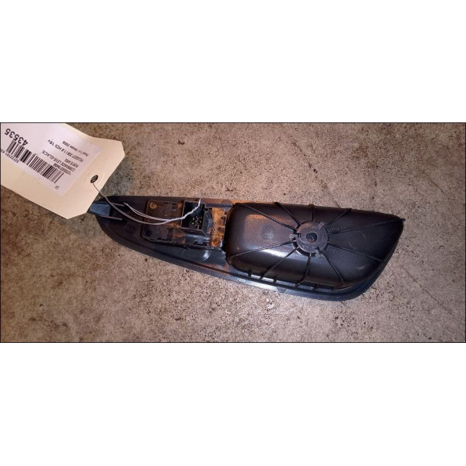 Commande leve-glace porte arrière gauche occasion PEUGEOT 308 I Phase 1 09-2007->03-2011 1.6 HDI 16v 110ch 649031 2