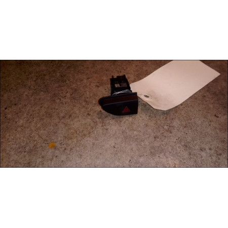 Bouton de warning occasion RENAULT CLIO IV Phase 1 04-1995->04-1999 1.5 DCI 90ch