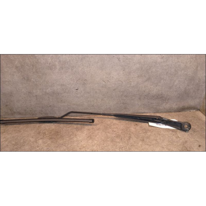 Bras essuie-glace avant gauche occasion NISSAN MICRA III Phase 1 01-2003->07-2005 1.2i 80ch 28881AX702 1