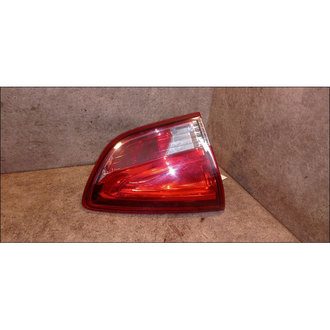 Feu arrière intérieur droit occasion RENAULT CLIO IV Phase 1 04-1995->04-1999 1.5 DCI 90ch 1