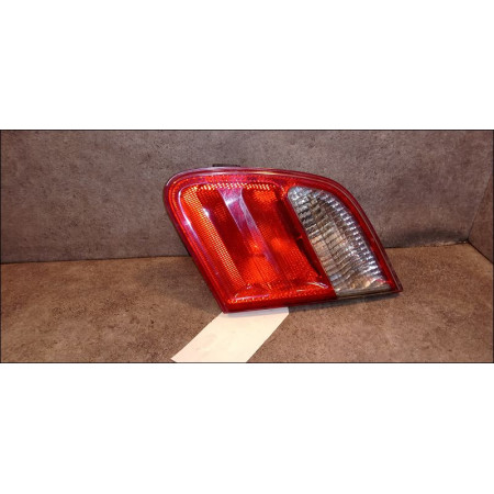 Feu arrière intérieur droit occasion MERCEDES CLASSE E II Phase 2 09-1999->03-2002 2108204064