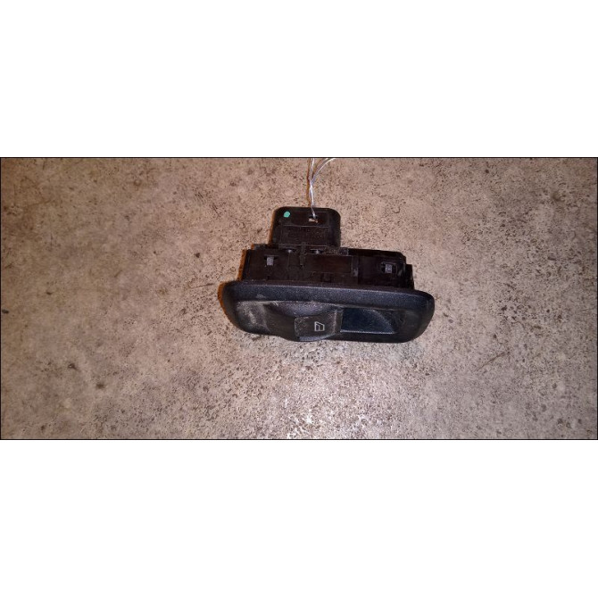 Commande lève-glace porte avant droite occasion FORD ECOSPORT 1