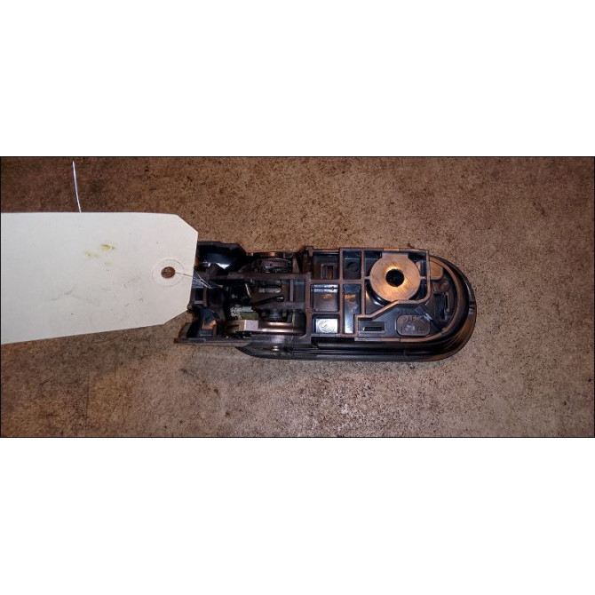 Poignee int porte ard occasion MAZDA MAZDA 2 II MAZDA 2 II Phase 1 2007-09-01->2011-02-28 1.4 MZ-CD 68ch D65158330A02 2